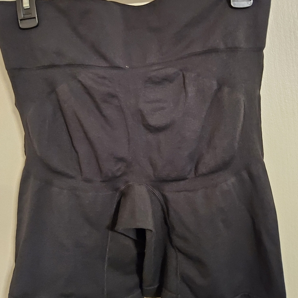 Lane Bryant Cacique Shapewear Level 2 Shaping High-Waist Short Pants NWOT - Picture 3 of 3